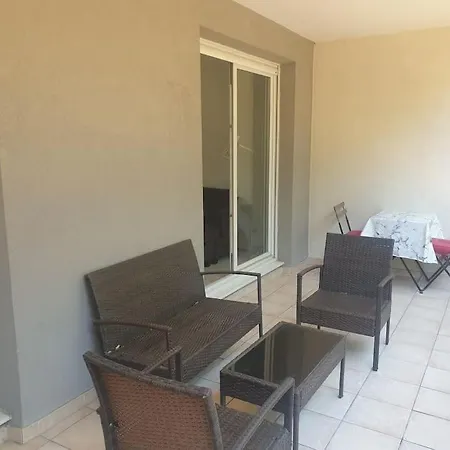 T2 Parking Avec Balcon Appartamento